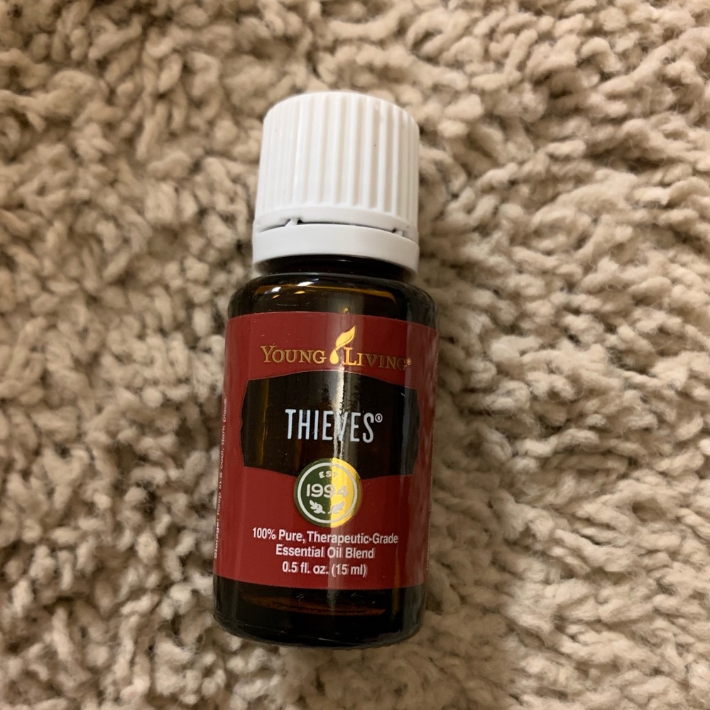 New Young Living Thieves 15 ml